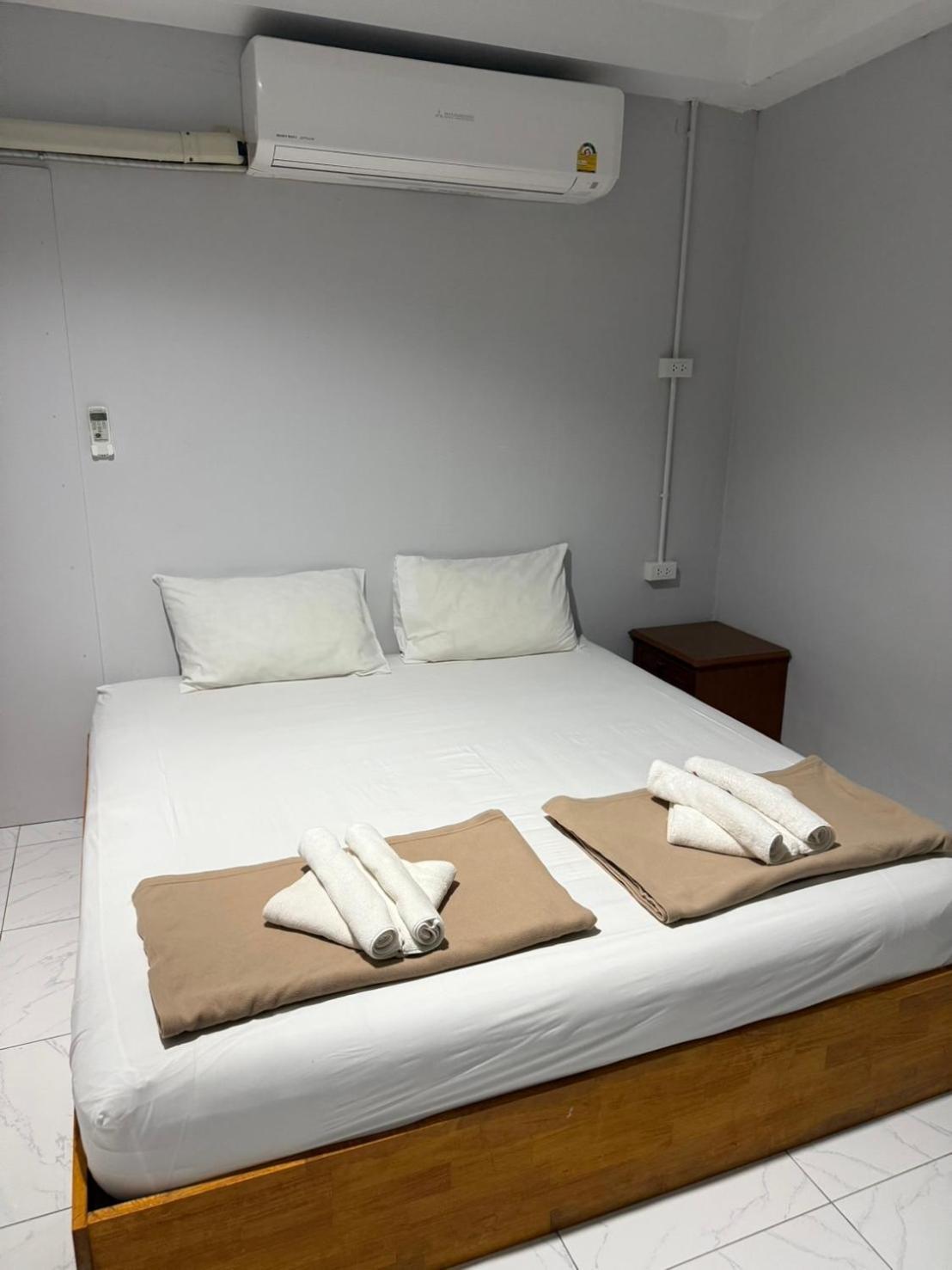 Ler Hostel 65 Chaweng  Bagian luar foto