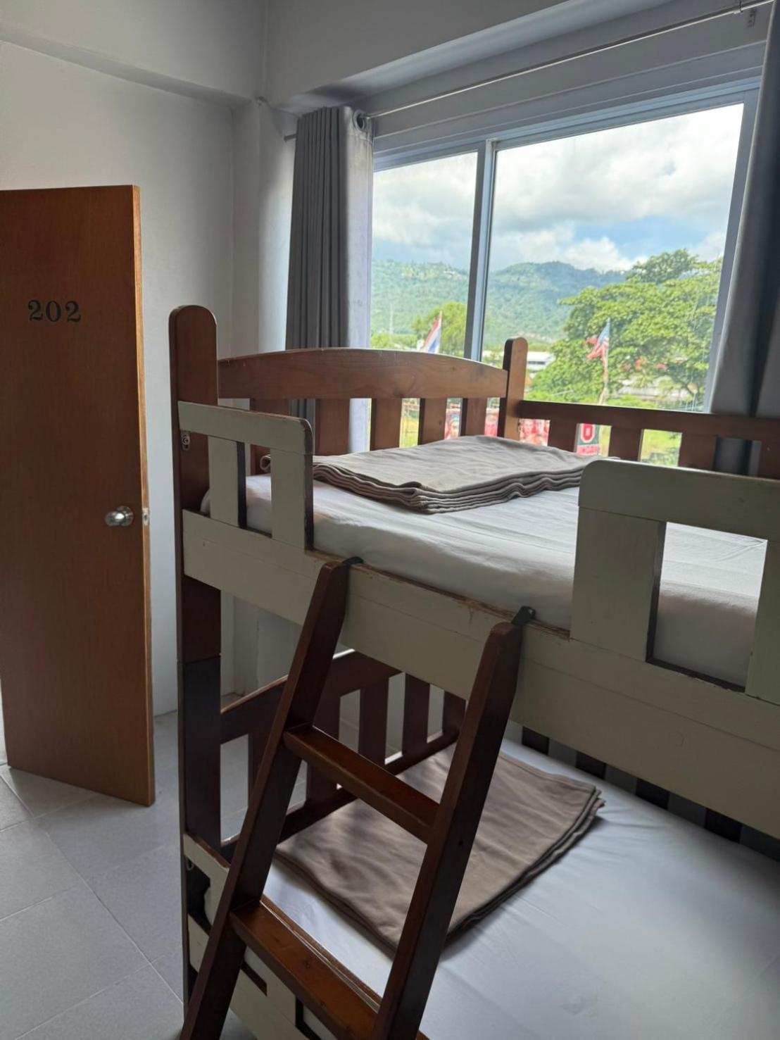 Ler Hostel 65 Chaweng  Bagian luar foto